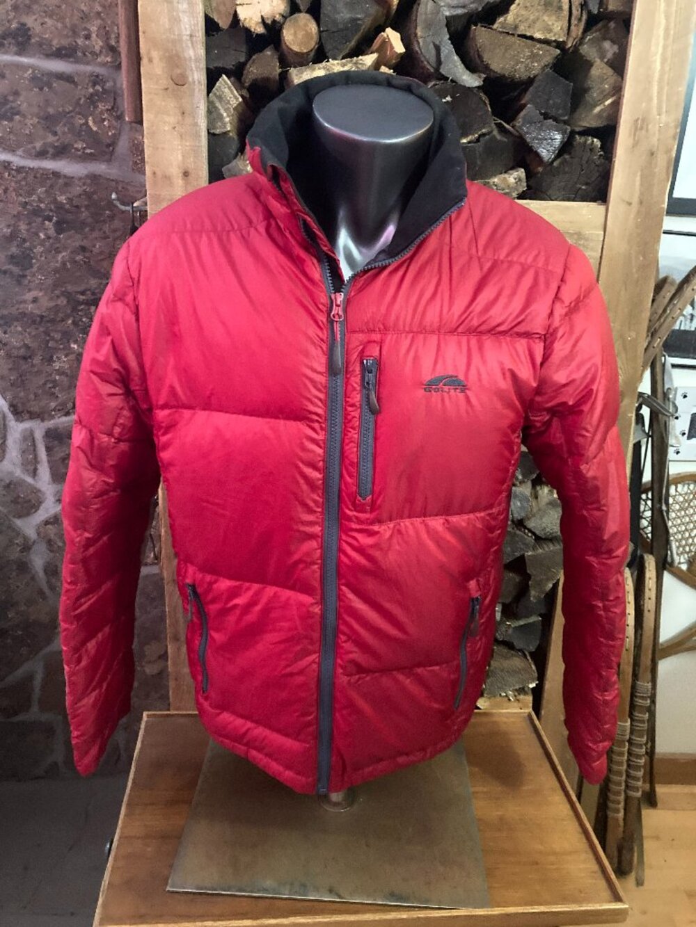 Mens Medium M GoLite Go Lite jacket puff red black goose down puffer lightweight